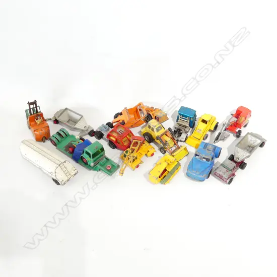 TRAY OF VINTAGE DINKY TOYS ETC 12+