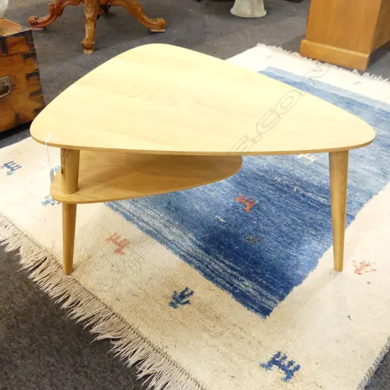 OAK MID CENTURY STYLE TABLE 860x680x450mm