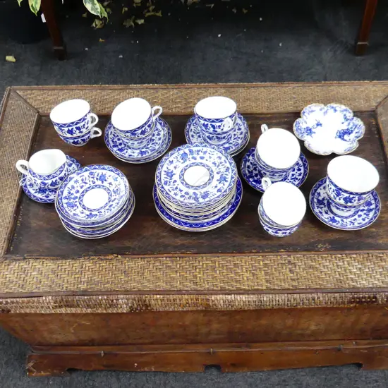 LG ROYAL DOULTON TEA SET; 11 CUPS, MILK JUG, SUGAR BOWL ETC