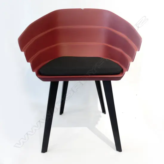 PATRICIA URQUIOLA RIFT CHAIR