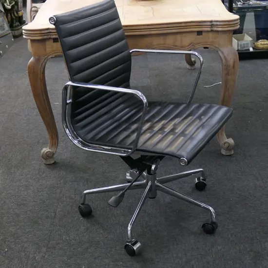 MODERN EAMES STYLE BLACK LEATHER OFFICE CHAIR