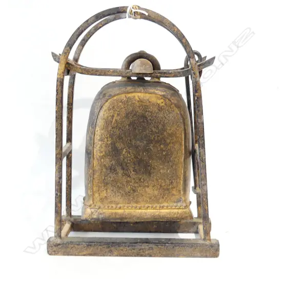ORIENTAL METAL BELL IN STAND H.410mm