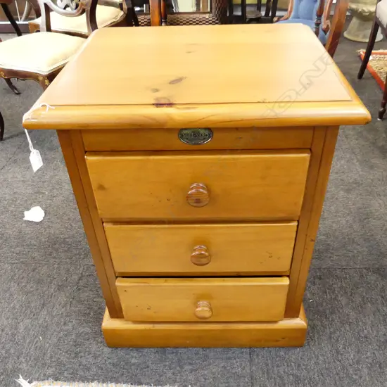 BEDSIDE DRAWERS 'MILLYARD COLLECTION' 530x435x680mm