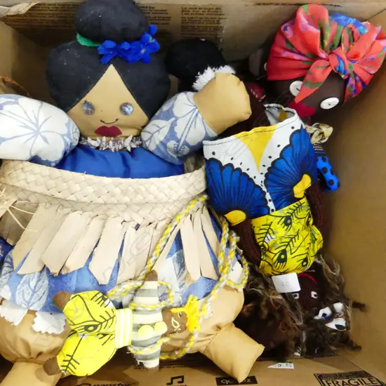 COLLECTION FIVE OLD HAND WORKED CULTURAL DOLLS - PACIFIC & AFRICAN STYLE *RTV*