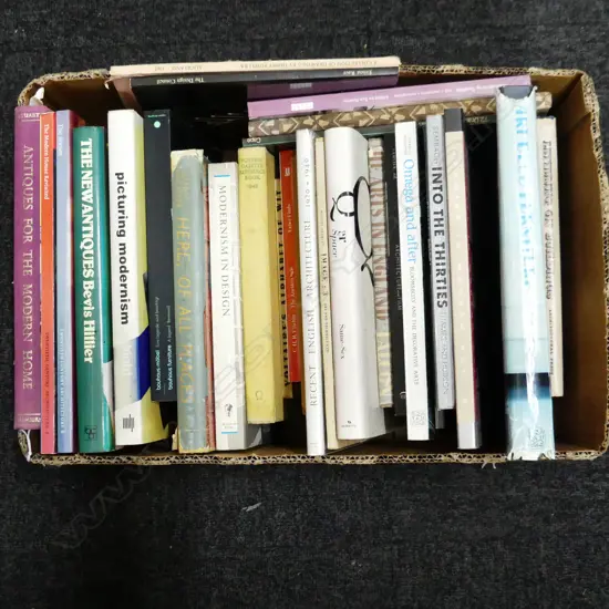 BOX LOT ASST ARCHITECTURE & DESIGN BOOKS 