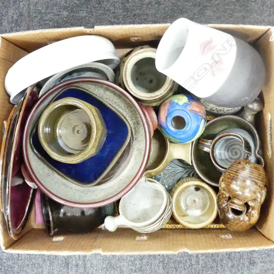BOX LOT NZ STUDIO POTTERY