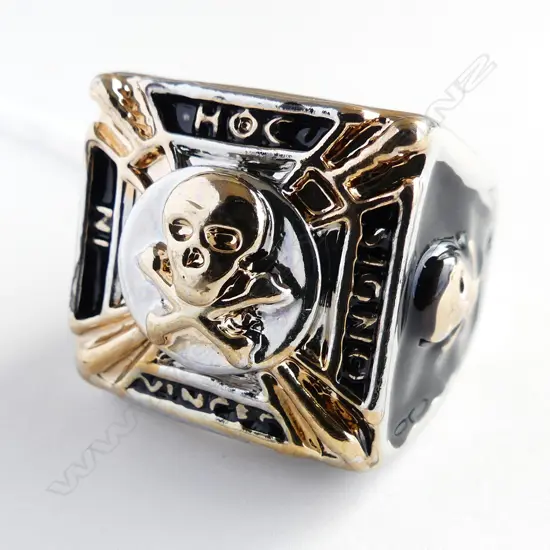 MENS LARGE, HEAVY ENAMEL & GILT PLATED DRESS RING