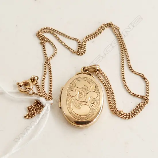 9CT PENDANT NECKLACE ON CHAIN 6.2 GRAMS