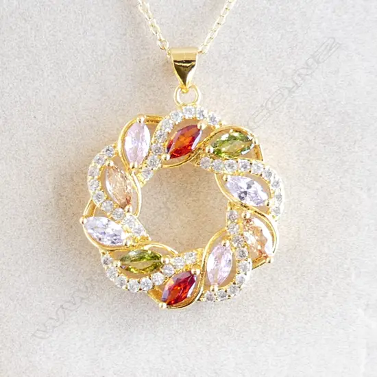 GORGEOUS 925 GOLD GILT SILVER MULTI GEM SET PENDANT & CHAIN - BOXED COSTUME JEWELLERY