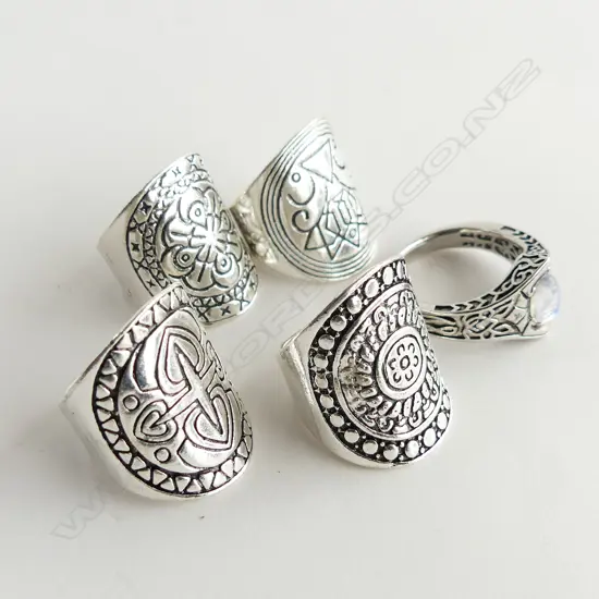 4 ASST SILVER PLATE BOHEMIAN RINGS & MOONSTONE & 925 SILVER GOTHIC RING