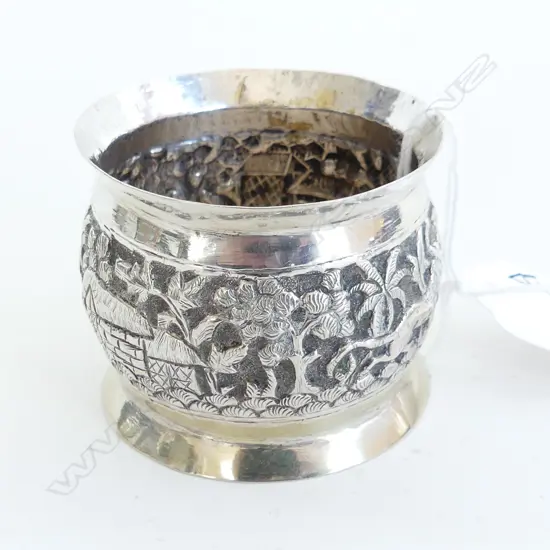 LGE C1900 ANGLO INDIAN EMBOSSED NAPKIN RING 30gms