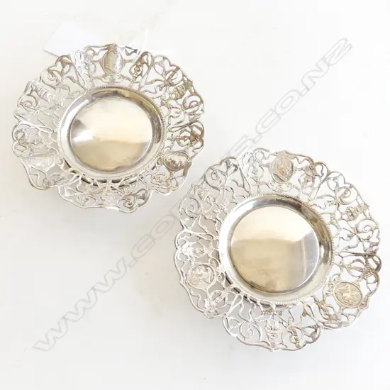 PAIR 800 STERLING SILVER ORNATE DISHES BY SIMON ROSENAU BAD KISSINGER BAVARIA, HANAU SILVER c. 1880 D. 105MM
