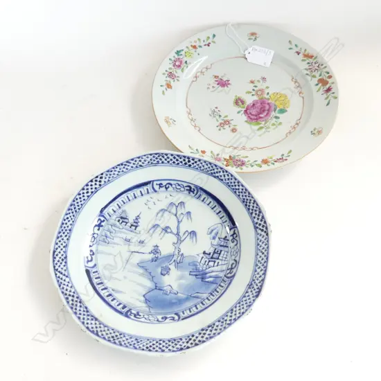 2 ANTIQUE PLATES; WILLOW PATTERN & FAMILE ROSE C.1780 230mm dia