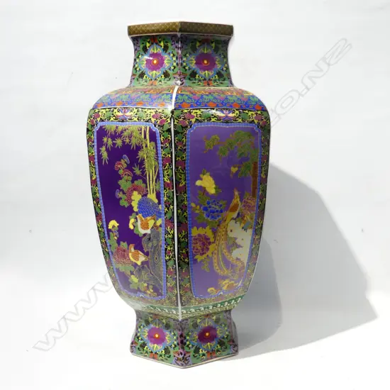 LG MODERN CHINESE SIX SIDED VASE H.540mm