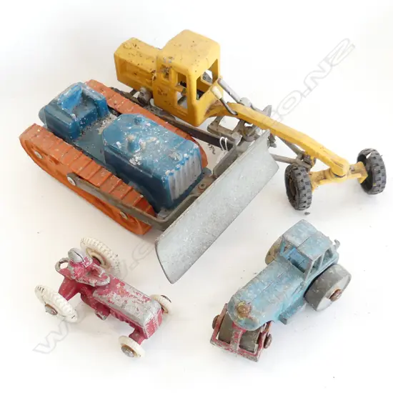 4 VINTAGE FUNHO TOYS GRADER BULLDOZER SMALL TRACTOR & STEAMROLLER