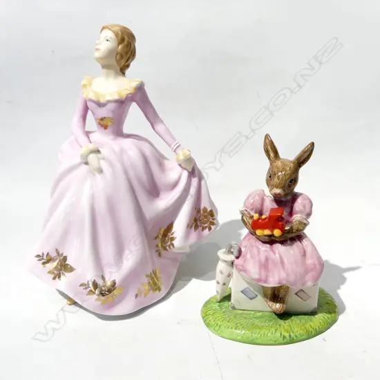 2 R. DOULTON FIGURINES; BUNNYKINS 'SITTING ON A SUITCASE' H.110mm, LISA H.170mm