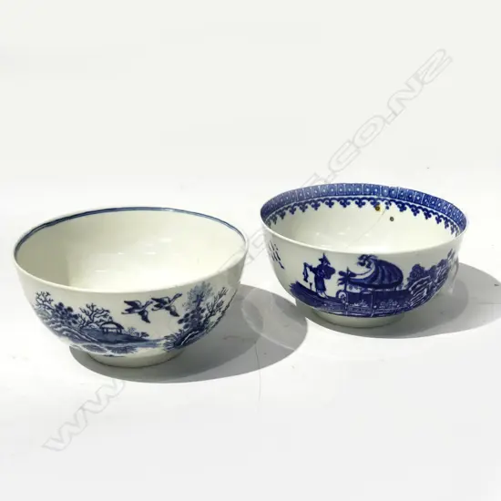 2 ANTIQUE B/W PORCELAIN BOWLS; WORCESTER C.1800 120mm dia, OTHER - BOTH FAULTED