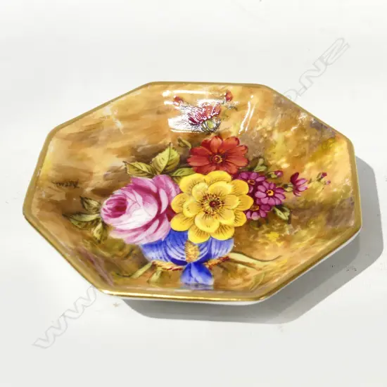 ROYAL WORCESTER H/PAINTED OCTAGONAL PIN DISH - FREEMAN 90mm dia