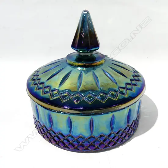 CARNIVAL GLASS LIDDED BOWL DIA150MM