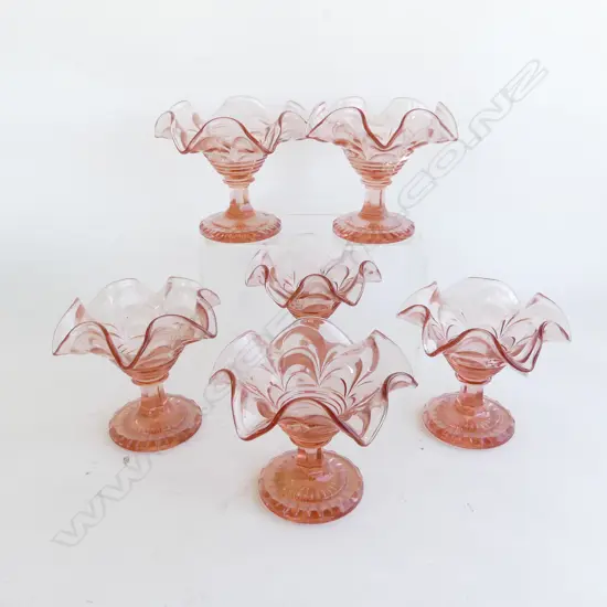 SET OF 6 PINK DEPRESSION GLASS COMPORTS PARFAIT DISHES D. 150mm (ONE A/F)