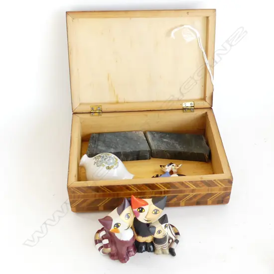 INLAID AUSSIE BOX  L170MM 2 PCS GREENSTONE 70MM & 3 SMALL PCS CHINA