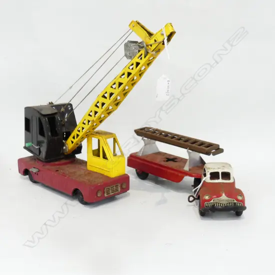 VINTAGE TIN TOY CRANE TRUCK H330MM & WALT REECH USA  FIRE TRUCK L320MM