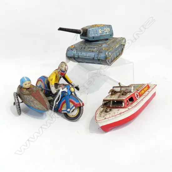 3 VINTAGE TIN TOYS SPEEDBOAT L230MM TANK L200MM & MOTORBIKE WITH SIDECAR L180MM