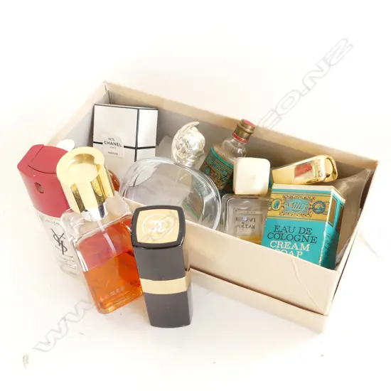 BOX ASST. VINTAGE PERFUMES