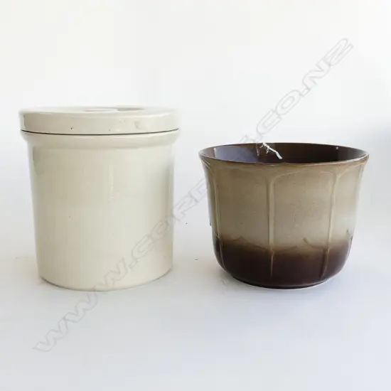 TEMUKA POTTERY PLANTER (180 X135mm) & TIMARU POTTERY LIDDED JAR (170 X 175mm)