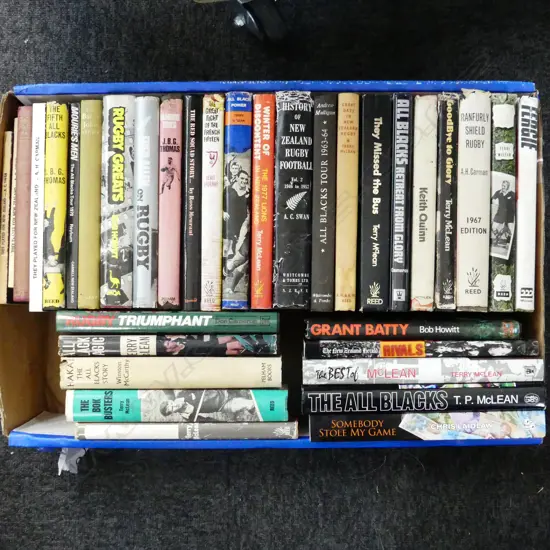 LG BOX ASSORTED NZ RUGBY & ALL BLACKS BOOKS 