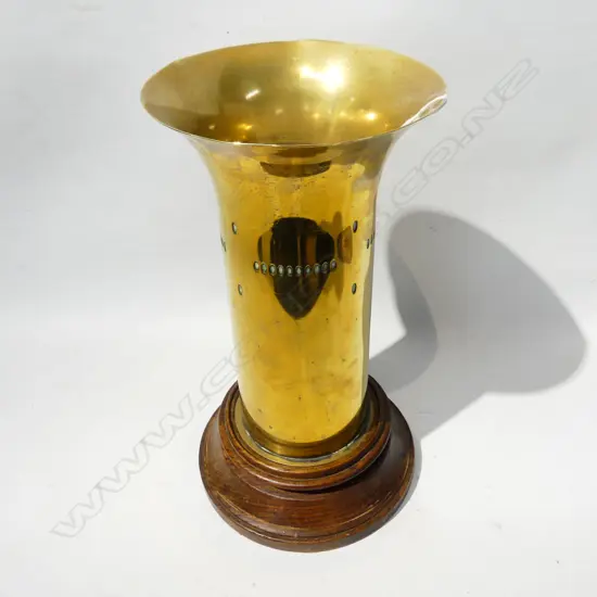 TRENCH ART BRASS SHELL CASING VASE, WOODEN BASE, H. 363mm