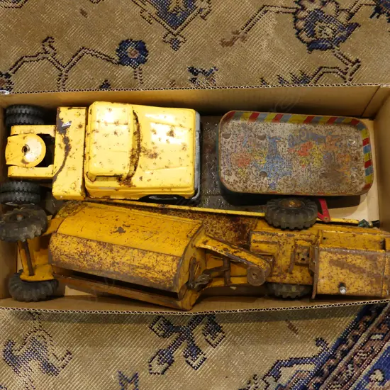 BOX LOT VINTAGE TIN TOY TRUCK TRAILER EARTH MOVER ETC