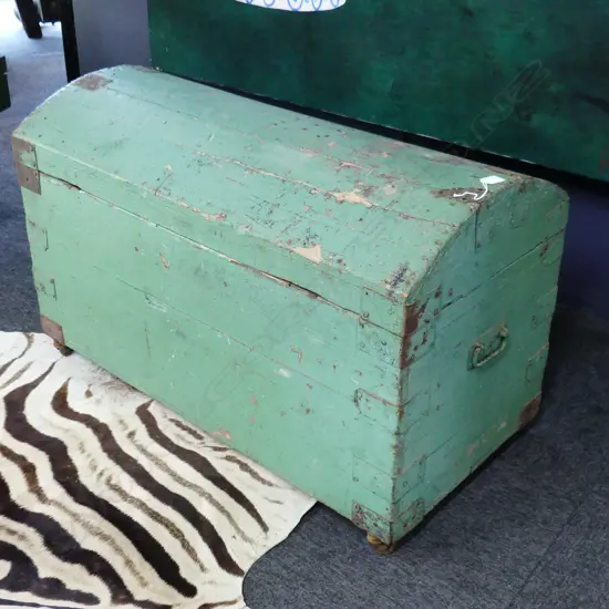 GREEN PAINTED SARATOGA TRUNK H580MM
