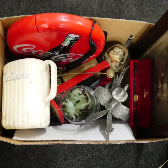 BOX LOT CROWN LYNN MCALPINE JUG (AF), COKE TELEPHONE, PR FIGHTING ROOSTERS, TOYS ETC