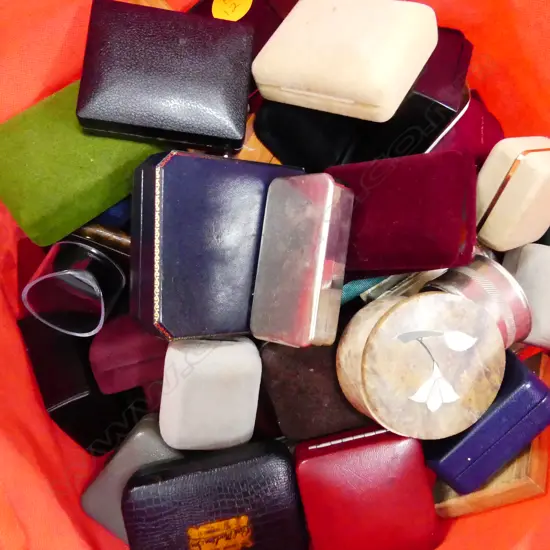 BAG ASST. JEWELLERY CASES; CUFFLINKS ETC