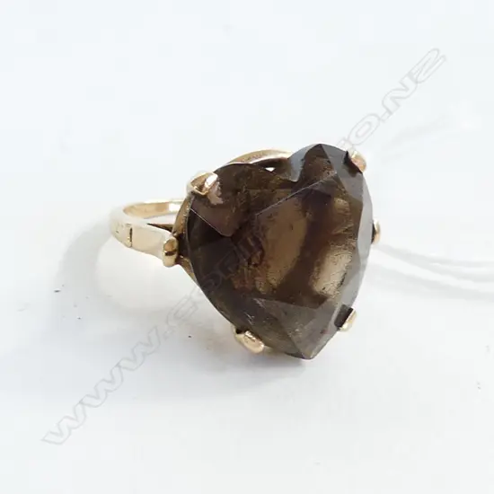14CT GOLD & SMOKEY QUARTZ RING 5.3 GRAMS SIZE F 1/2