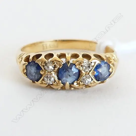 18CT GOLD SAPPHIRE & DIAMOND RING 3.37GM SIZE L 1/2