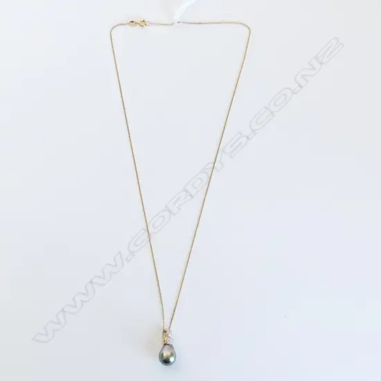 18CT YELLOW GOLD SET BLACK PEARL  & 0.25CT DIAMOND PENDANT ON 9CT CHAIN, 4.3GMS, NEW