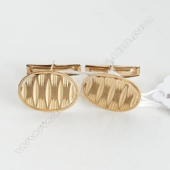  14CT GOLD CUFFLINKS. 4GMS