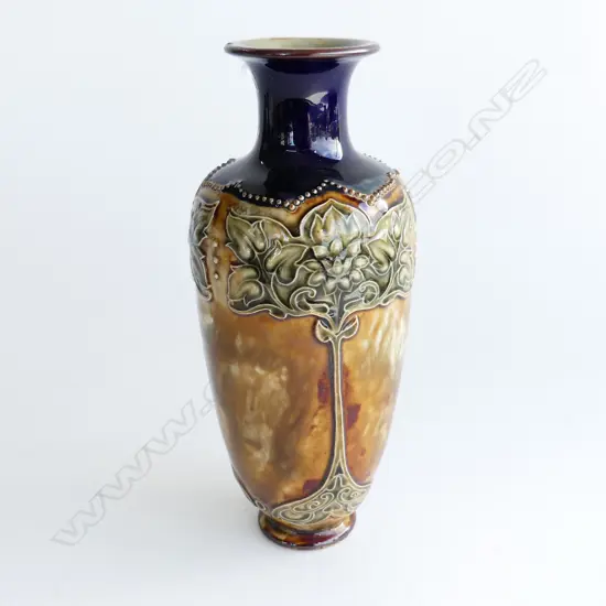ROYAL DOULTON VASE C.1902 H.200mm  Fault hair line crack to rim