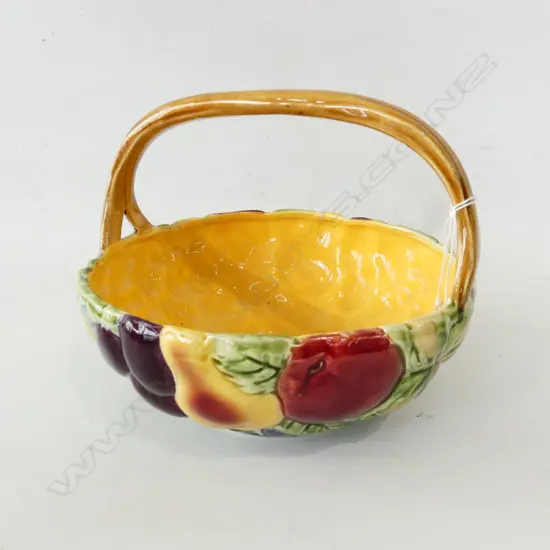 SARREGUEMINES MAJOLICA FRUIT BASKET 210mm dia
