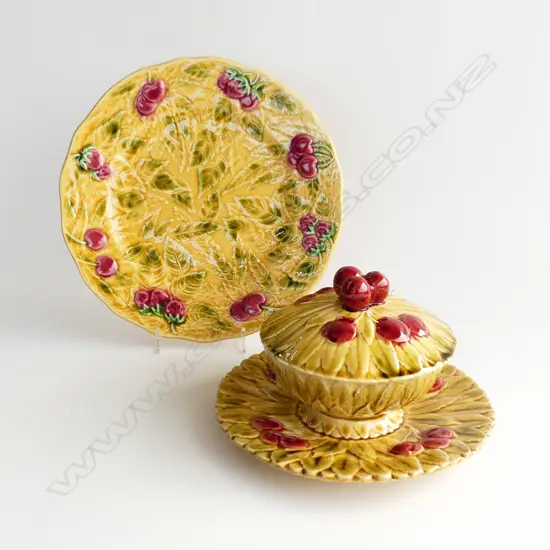 SARREGUEMINES MAJOLICA LIDDED CONTAINER + PLATE (minor chip repair under rim) 245mm dia