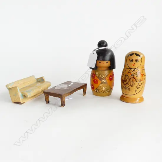 2 WOODEN DOLLS; RUSSIAN MATRYOSHKA, JAPANESE H.125mm + CERAMIC SOFA & TABLE L.100mm