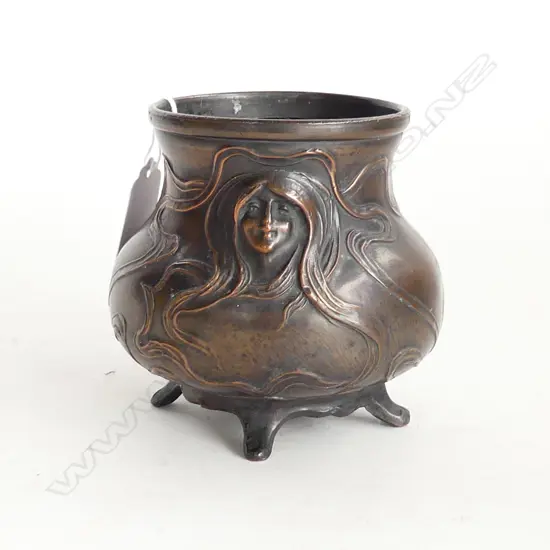 ART NOUVEAU LADY BRONZE PLANTER H. 110mm W. 110mm