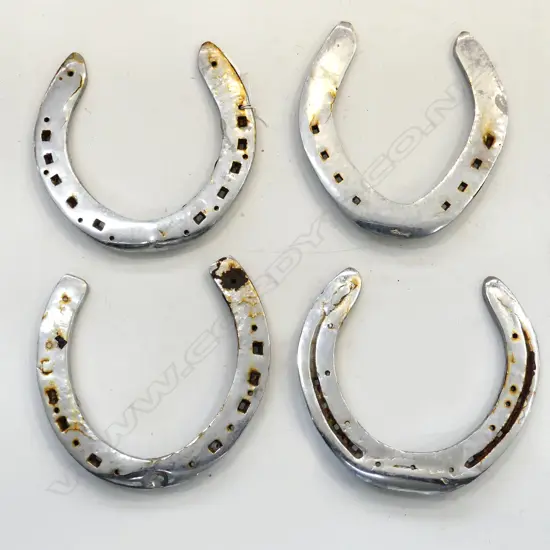 4 CLYDESDALE HORSE SHOES 200x200mm