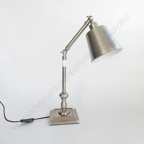 INDUSTRIAL STYLE SILVER METAL ADJUSTABLE DESK LAMP