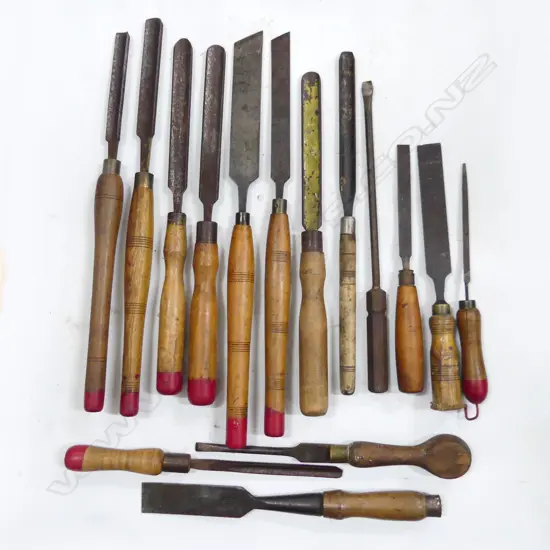 15 ASST. LG CHISELS / FILES ETC LONGEST 540mm