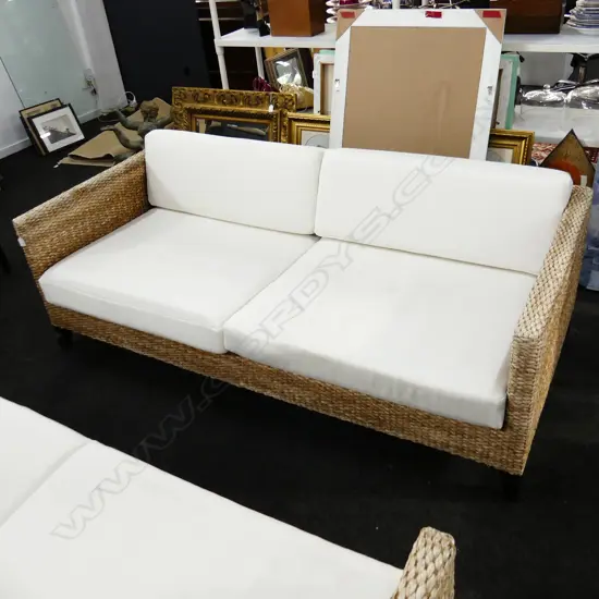 LG 3 SEATER WATER HYACINTH SOFA 1920x890x620mm SOME WEAR