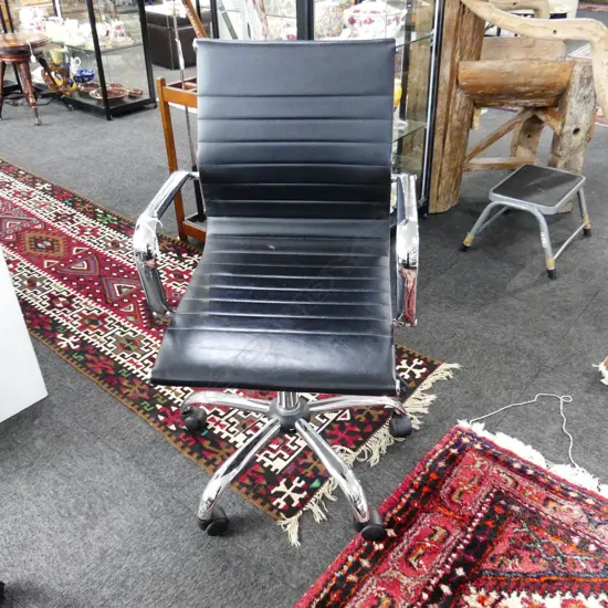 EAMES STYLE OFFICE CHAIR