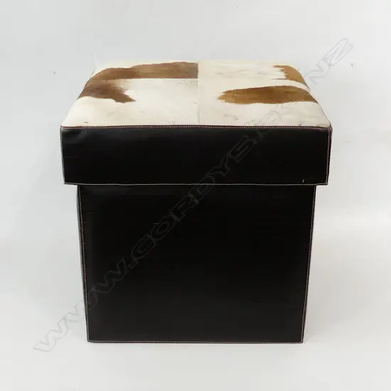 COWHIDE & VINYL CUBE STOOL 440x440x440mm